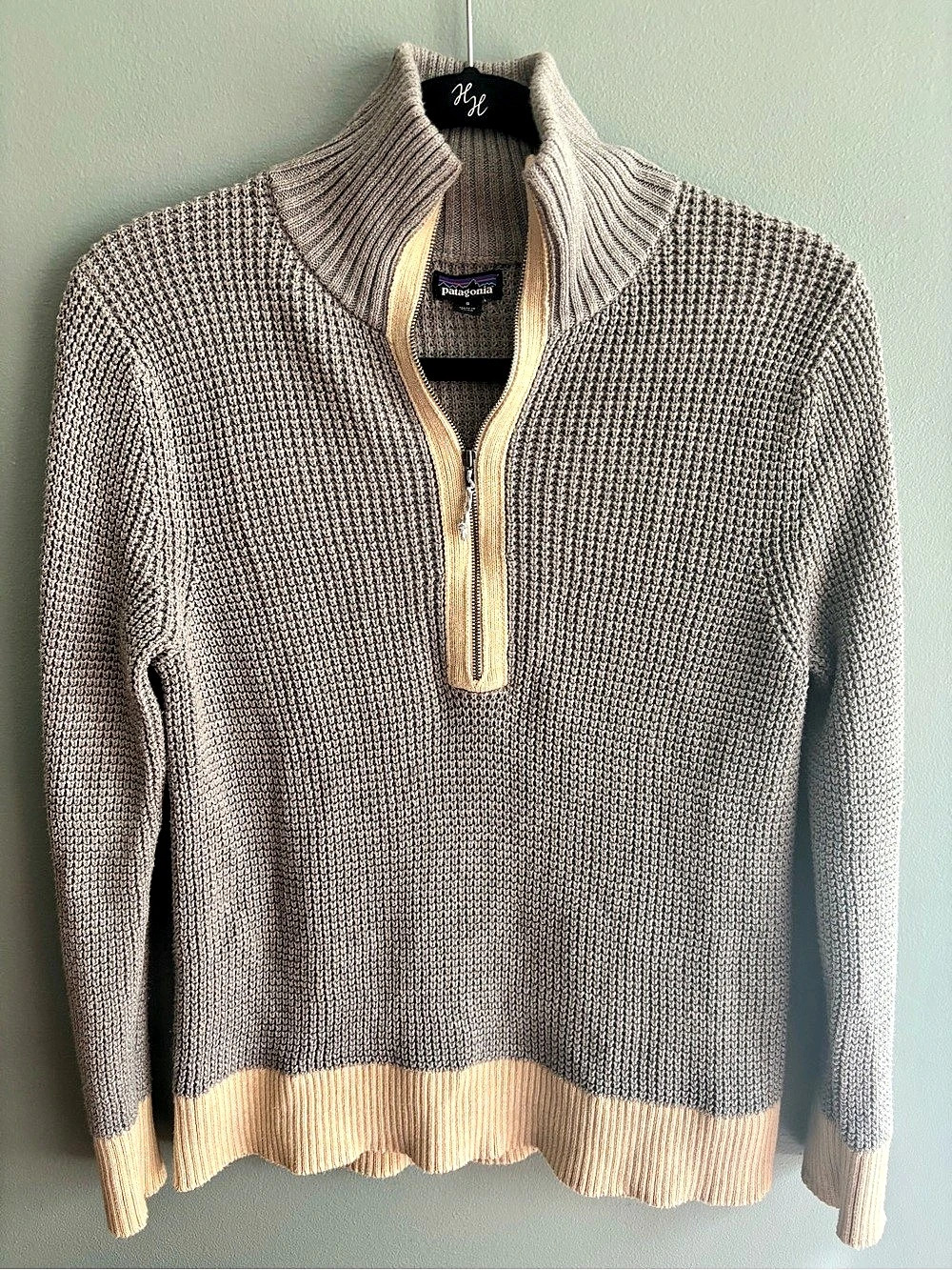 Patagonia Worn Wear 1/4 Zip Sweater 1/4 Zip Knit Sweater Gray & Cream Size Small
